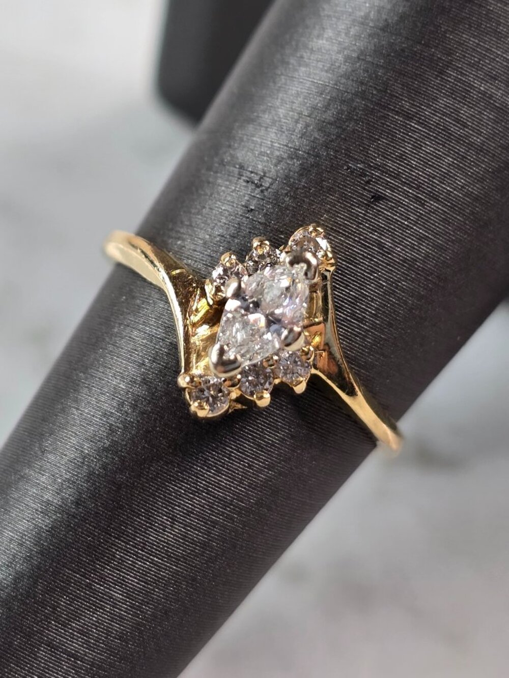 Womens Vintage Estate 14K Yellow Gold Diamond Ring, 2.3g E1839